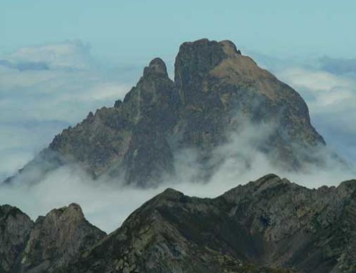 PYRENEES: Midi d’Ossau, two Summits Traverse
